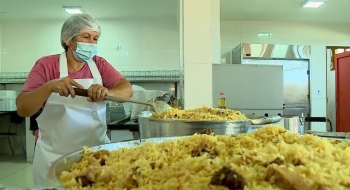 Governo de Goiás fornece 800 mil refeições por dia a estudantes